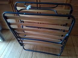 Wenn sie die schlafmöglichkeit nutzen möchten, können sie zum beispiel einfach das bett ausklappen. Verkaufe Klappbares Bett 90x190 Cm In Dusseldorf Hafen Auf Kleinanzeigen De