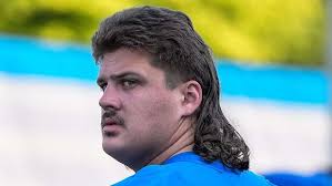 Giddey's halfcourt shot gives Bulls a buzzer-beating win, a night after the  Lakers had their own