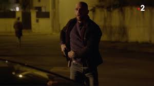 Tandis qu'alex est amoureux de julie, gary a de plus en plus de mal à cacher sa colère. Un Si Grand Soleil En Avance Manu Poursuit Alex Resume Video Episode N 626 Du 19 Avril 2021 Stars Actu