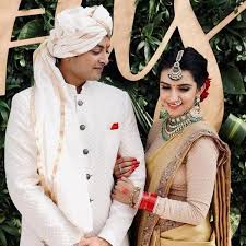 He has a brother named siddhart mehra and a sister named ritika mehra. Yeh Rishta Kya Kehlata Hai S Shirin Sewani Gets Married To Beau Udayan Rohan Mehra Lataa Saberwal Pour Love Pinkvilla