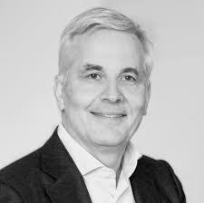 Thomas Rau's Instagram, Twitter & Facebook