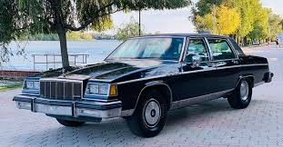 E AmericanÄƒ BlindatÄƒ Si Are Un V8 Sub CapotÄƒ Dar Nu Si Poate GÄƒsi Un CumpÄƒrÄƒtor Cazul Unui Buick Riviera Park Avenue Din 1984 Piataauto Md Site Ul Lumii Auto Din Moldova