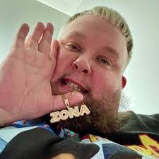 Dequan Malone's Instagram, Twitter & Facebook