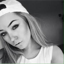 Ellie Workman (@ellie__workman)