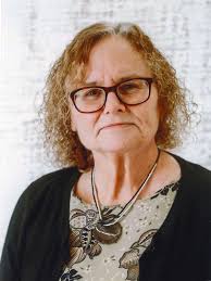 SIC is honored to introduce the Cheryl Shultz Memorial Scholarship,  established by John Shultz in loving memory of his wife, Cheryl—a  first-generation graduate, former SIC staff member, and dedicated educator.  This $1,000