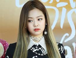 BLACKPINK's Jennie takes drastic measures to make Lisa stop performing  aegyo