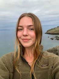 Sara Marriott's Instagram, Twitter & Facebook