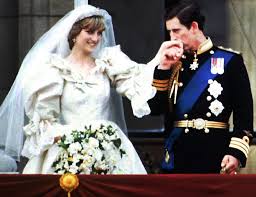 Sämtliche styles in allen größen finde ein geschäft in deiner nähe. Royals Die Grossten Pannen Bei Koniglichen Hochzeiten News De