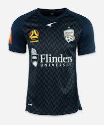 The adelaide united 20/21 home jersey by ucan combines elegance and comfort with utech dry technology.with a focus on rapid moisture release, the stretchy fabric wicks sweat and dries exceptionally fast for peak performance, while mesh inserts are also prudently placed under the arms for added breathability. Adelaide United 2020 21 Gk 2 Trikot