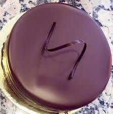 Valrhona 2006 C Est Reparti Les Entremets La Cuisine De Mercotte Macarons Verrines Et Chocolat Chocolat Chocolat Valrhona Mercotte
