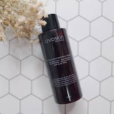 Avoskin miraculous refining toner sendiri adalah produk terbaru dari avoskin yang sudah mulai diperjual belikan pada akhir tahun 2018. Avoskin Miraculous Refining Toner Exfoliating Toner From Local Brand After 1 Month Usage Hisafu Beauty Influencer Content Creator