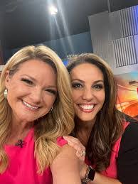 Laura Moody's Instagram, Twitter & Facebook