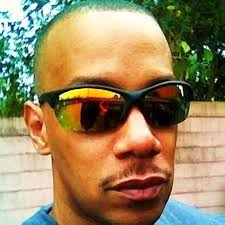 Amazon.com: [ { MANHOOD: THE LONGEST MOAN } ] by Ross, L M (AUTHOR)  Apr-01-2007 [ Paperback ]: L.M. Ross: 圖書