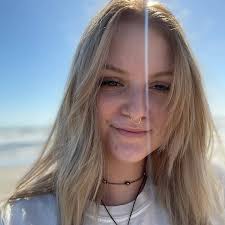 Maddy Vesely (@maddyves) • Instagram photos and videos