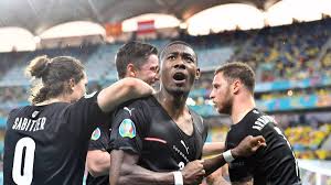 Alaba and arnautovic on their way to amsterdam. Em David Alaba Bei Osterreich Sieg Spieler Des Spiels Erst In Neuer Rolle