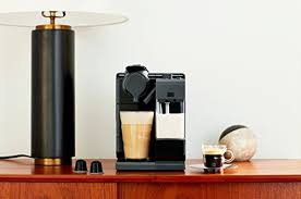 The delonghi lattissima weighs a mere 4.5 pounds the lattissima plus espresso machine differs from other makes under the nespresso brand in that depending on the hardness of your water, you need to descale the machine at least once every. Lattissima Touch Vs Pro Which Should You Choose