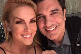 Papai Noel com síndrome de Down é símbolo da união em cidade do RS atingida  por enchente: "Enche meu coração de alegria"