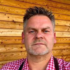 Ricardo Couch's Instagram, Twitter & Facebook