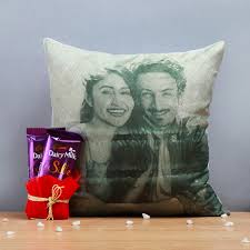 Choosing second anniversary gifts for your husband or boyfriend can be fun, you want romance and love and lots of special memories for him! How To Make Your 10th Wedding Anniversary Special For Your Husband Blog Myflowertree