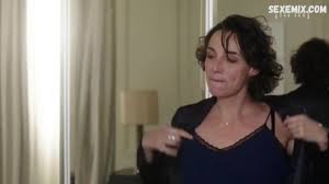 Caroline Bourg sous-vêtements, scène dans Détectives s01e04 (2013)