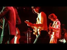 This Article Suggests A List Of 32 Rock Guitarists Many People May Have Forgotten All Of These Guitarists In 2020 Rolling Stones Rock Guitarist Rolling Stones Videos