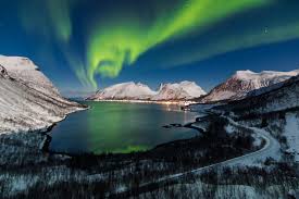 Island, norwegen und finnland sind von deutschland aus besonders einfach zu bereisen und bieten anfängern in der polarlichtfotografie die. Wie Sehen Polarlichter In Echt Aus Kann Man Die Farbe Gut Sehen