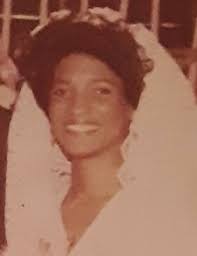 Obituary for Paulette (Lindsey) Starks