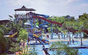 / saat ini ada total 27 kota dan kabupaten di jawa barat, termasuk beberapa kota besar yang cukup dikenal seperti bekasi, bogor, cirebon, karawang. Agung Fantasi Waterpark Widasari Kabupaten Indramayu Jawa Barat Deretan Kolam Renang Di Indramayu Beserta Tiket Masuknya Trip Jalan Jalan Kita Akan Bahas Lengkap Dalam Artikel Ini