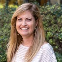 Jennifer Skipper's Instagram, Twitter & Facebook