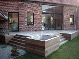 Verbundholzterrassen Exotische Holzterrassenkonstruktion Haus Garten Des Des Exotische Garten Haus Holzterrassenk In 2020 Wooden Terrace Patio Modern Garden