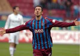 Yarın trabzon'a gelmesi beklenen golcü futbolcunun, 4 yıllık sözleşmeye imza atacağı bildirildi. Trabzon Un Umut Bulut U Var
