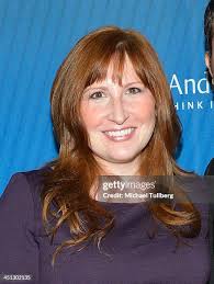 24 Anderson Hosts The John Wooden Global Leadership Awards Red Carpet  Photos & High Res Pictures