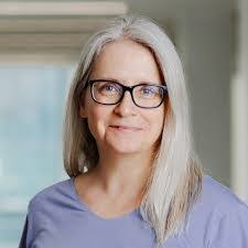 Heather Mair's Instagram, Twitter & Facebook