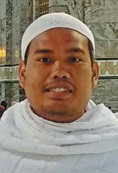 Pasukan cleaning service dibawah perusahaan bin ladin ini berbagi tugas, sebagian besar membuat pagar betis dengan ternyata dibalik megahnya masjid di dua kota suci umat islam, terdapat banyak warga negara indonesia yang berperan menjaga kebersihan masjidil haram dan masjid nabawi. Banyak Cara Bersedekah Di Masjidil Haram Serambi Indonesia