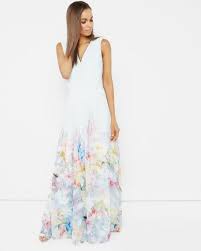 12 Of The Best Bohemian Mother Of The Bride Outfits Chwv Boho Wedding Attire Casual Wedding Attire Mother Of Groom Dresses