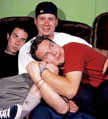 This two dvd set of the mtv cribs hip hop & rock collection includes the following musicians: The 182 Galaxy Soooo You Can Buy Tom Delonge S House In Rancho