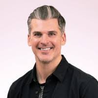 Ryan Shilling's Instagram, Twitter & Facebook