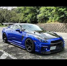 Nissan Gtr Great Paint Job Upgrade The Interior Of Your 350z With A Customdashkit Www Rvinyl Com D Autos Deportivos Coches Tuneados