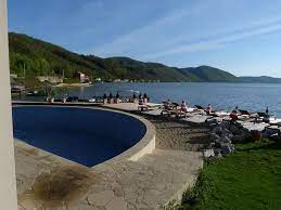 Comunică direct cu proprietarul prin turist info. Excursie Prin Mehedinti Unde Sa Te Cazezi In Clisura Dunarii