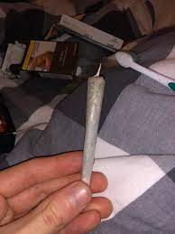 Last spliff as an 18 year old, thought Id go out with a bang. Happy  smonking :) : ruktrees