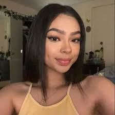 Sandy Mireles's Instagram, Twitter & Facebook