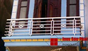 Naturerails specialize in design and fabrication of custom metal railing art in steel and aluminum. Pin By Jhel Dela Plaza On My Work Railing Design Staircase Railing Design Balcony Grill Design
