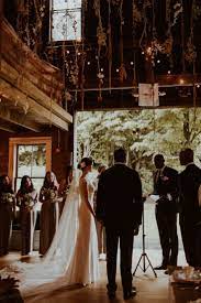 Massachusetts Barn Wedding At Gloriosa Co In Ashfield Ma Vanessa Alves Photography Boston And New England Wedding Photographers Barn Wedding Barn Wedding Inspiration Massachusetts Wedding