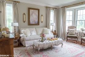 It followed french country style guidelines in the beginning of the era, with many soft, nature inspired colors such as lilac. 20 Rooms That Will Make You Rethink French Country Decor Apartment Therapy