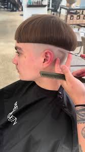 Satisfying Round Graduation Haircut with Mizutani Scissors