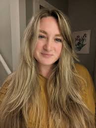 Hi it's meee, your chandie-obsessed friend. I wasn't going to make a whole  art page but HERE WE ARE. I'd really appreciate you sharing this with your  people ♥ You can also