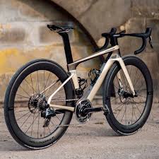 Want To Get Inspirational Ideas For Your Bike Yes Follow Us Our Mission Is To Help Cyclists Around The World Build The Fahrrad Fahrrad Design Rennrad
