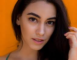 Modelo Mexicana プロジェクト :: Photos, videos, logos, illustrations and branding  :: Behance