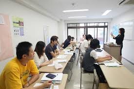 College mcs menyediakan kemudahan kelas yang selesa untuk para pelajar mengikuti pengajian di sini. Suasana Dalam Kelas Bahasa Jepang Jepang Bahasa Jepang Belajar