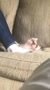 Sisters feet - ThisVid.com
